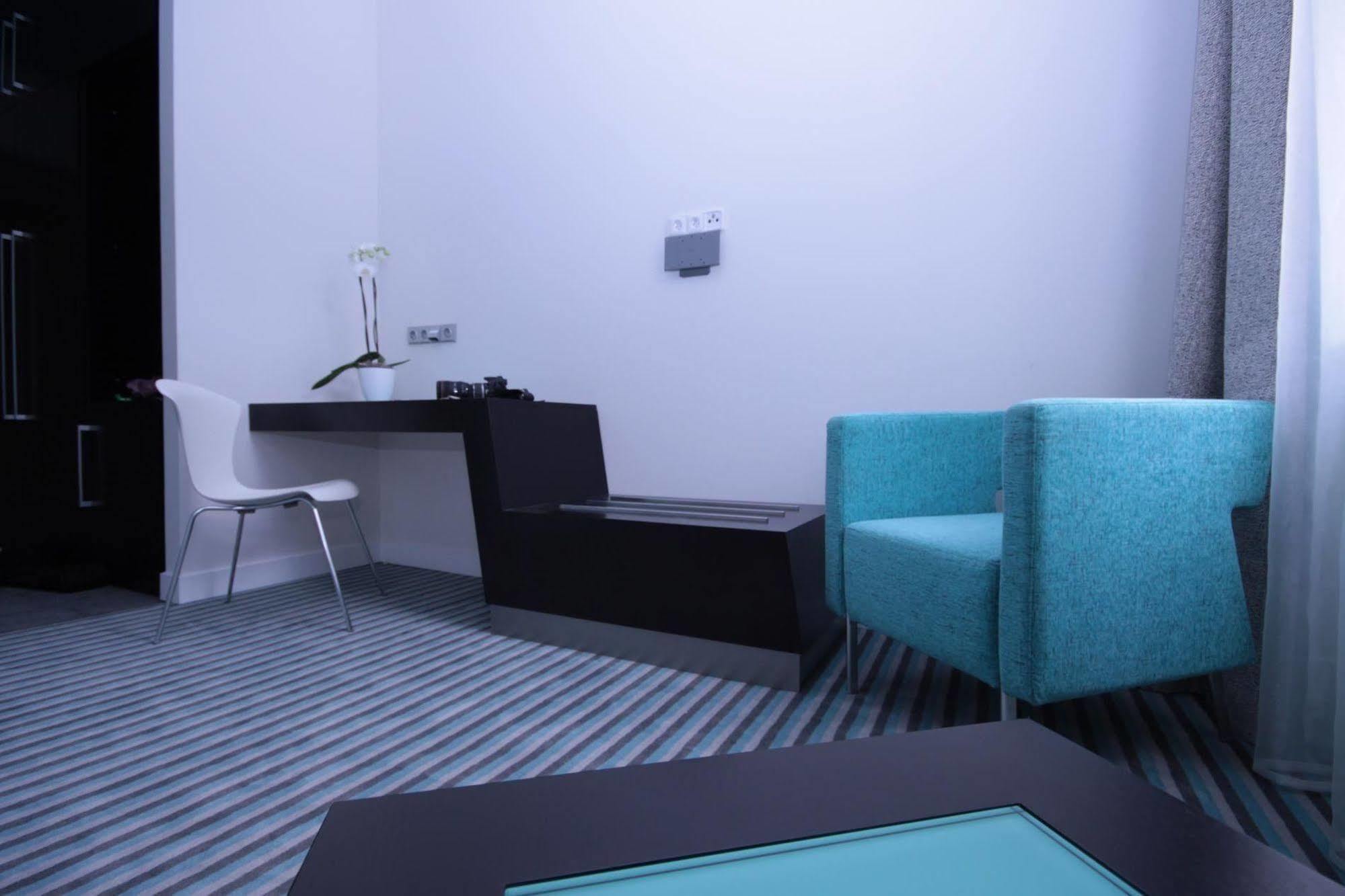 Hotell Red & Blue Design Prag