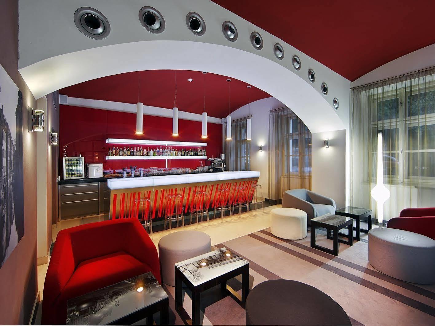 Red & Blue Design Praha