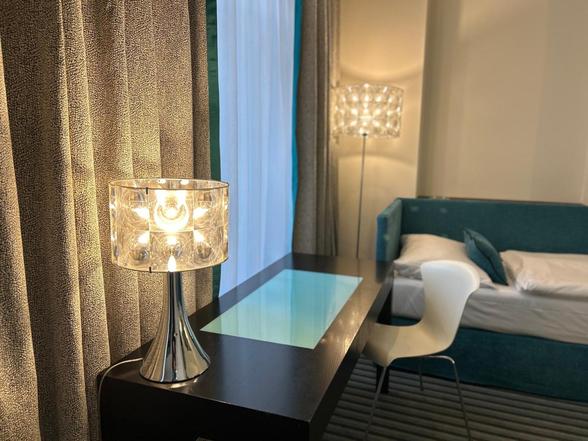 Red&blue Design 4* Prag